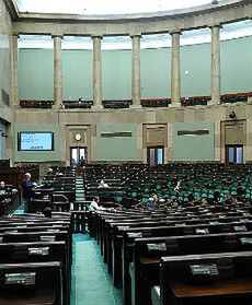 Wakacje z duchami w sejmie