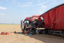 Czołowe zderzenie tirów