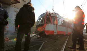 Tramwaj wjechał w dom