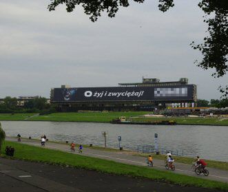 "O żyj i zwyciężaj" na miejscu "Zimnego Lecha"