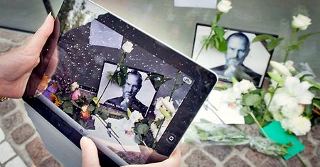 Świat odddaje hołd twórcy Apple