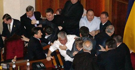 Bijatyka w parlamencie