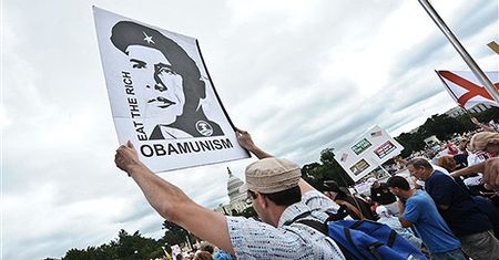 Obama pod ostrzałem