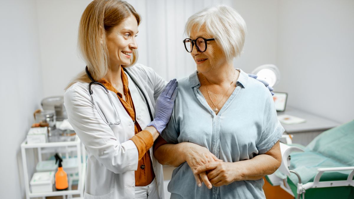 Xaluron to globulki dopochwowe i wyrób medyczny przeznaczony dla kobiet w okresie menopauzy.