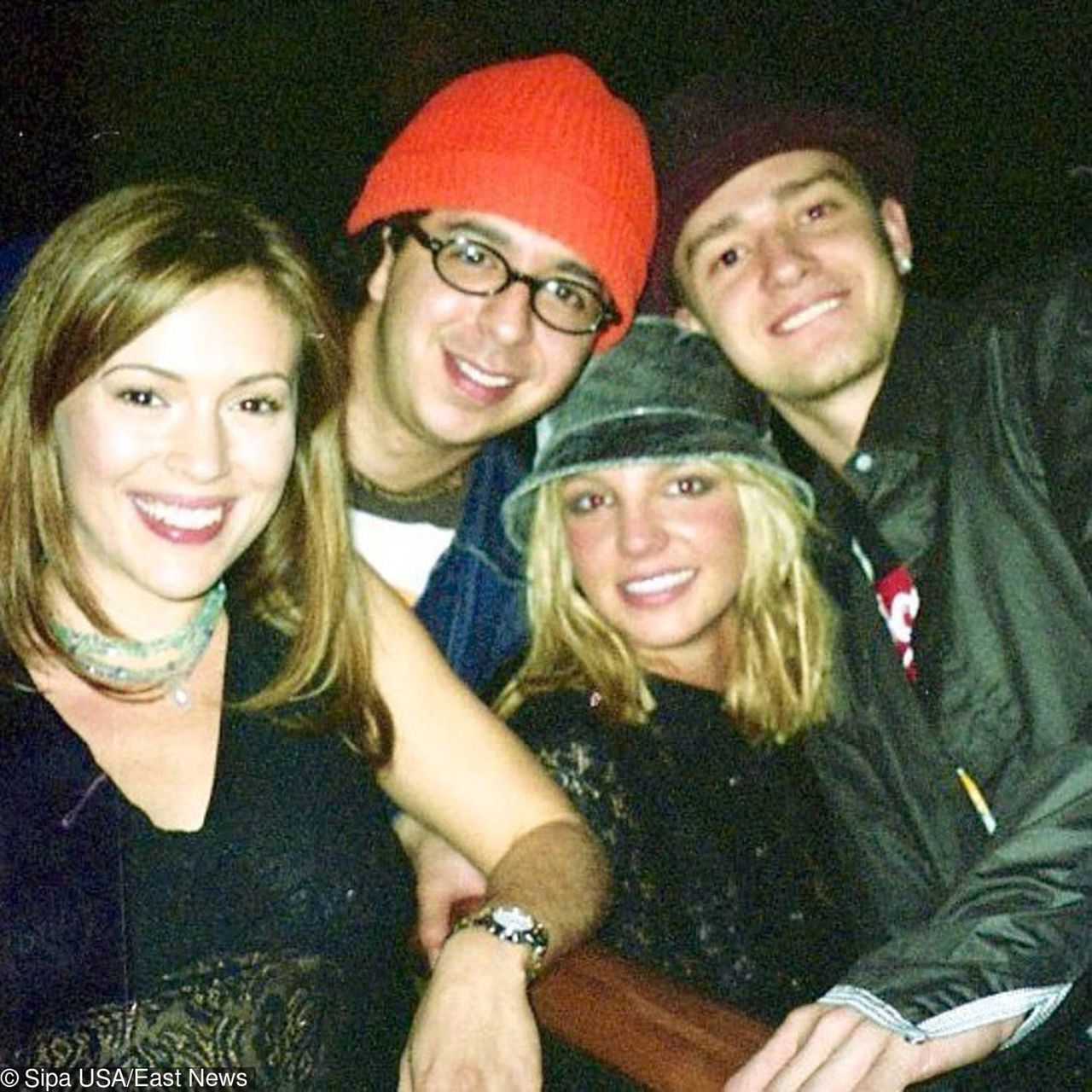 Justin Timberlake i Alyssa Milano (pierwsza z lewej)