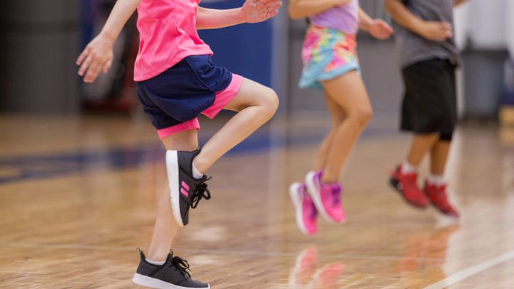 Zderzyły się głowami na WF-ie. Po paru godzinach ośmiolatka trafiła na stół operacyjny