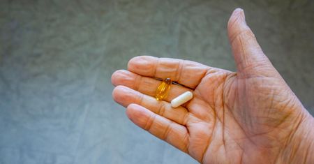 Witaminy D2 i D3 pod lupą. Ujawniono nieoczekiwany efekt stosowania