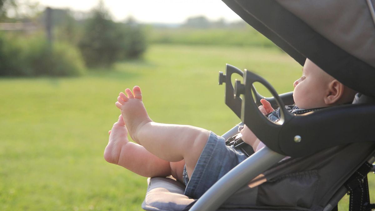 Podczas spacerów dziecko często zasypia w wózku