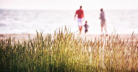 Polskie wybrzeże i urlop z dziećmi. Gdzie warto się wybrać i co zobaczyć?