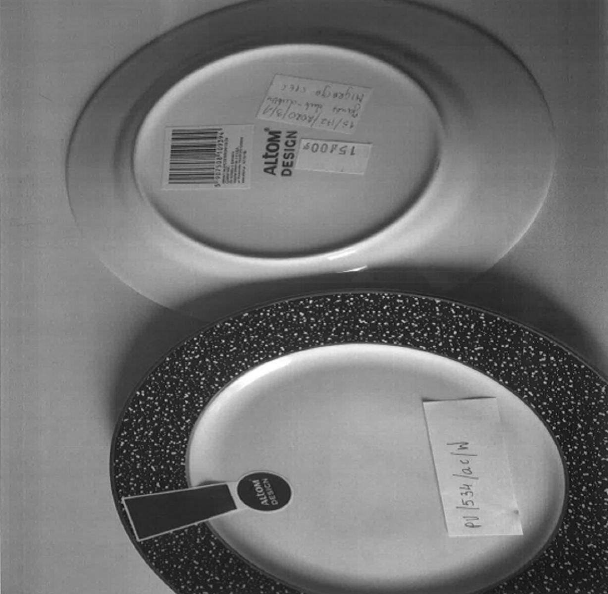 GIS: Zagrażające zdrowiu stężenie ołowiu w talerzach deserowych