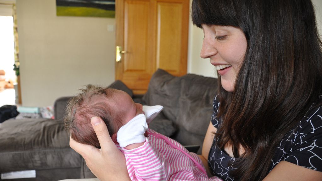 Czy nosić dziecko na rękach?