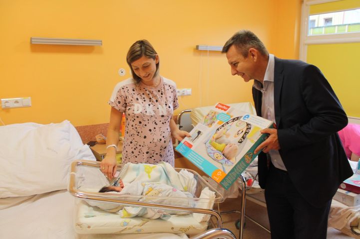 Władze gorzowskiego szpitala przygotowały dla 1000 noworodka specjalny prezent.