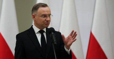 "Nie potrafimy zrozumieć". Pielęgniarki oburzone nagrodą od prezydenta Dudy