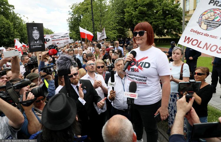 Justyna Socha podczas protestu w Warszawie
