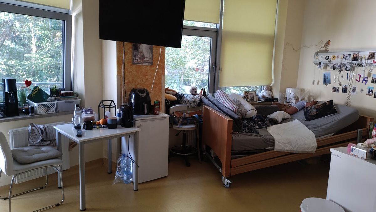 Życie dziecka i rodzica mieści się w jednym pokoju