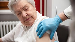 Przebadali szczepionkę na półpaśca. Odkryli, jak wpływa na mózg