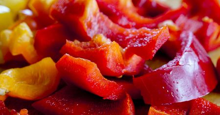 Silny cios dla trzustki. Sześć produktów, które mogą ją mocno obciążać