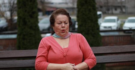 Coraz więcej chorych. "Wystarczy zwykłe podanie ręki, dotknięcie przedmiotu"