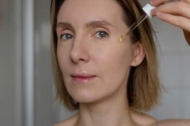 Retinol – efekty uboczne i pożądane, stosowanie i środki ostrożności