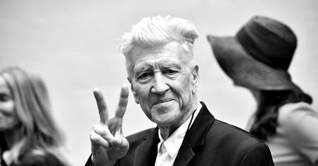David Lynch zmarł przez rozedmę płuc. Te objawy są widoczne gołym okiem
