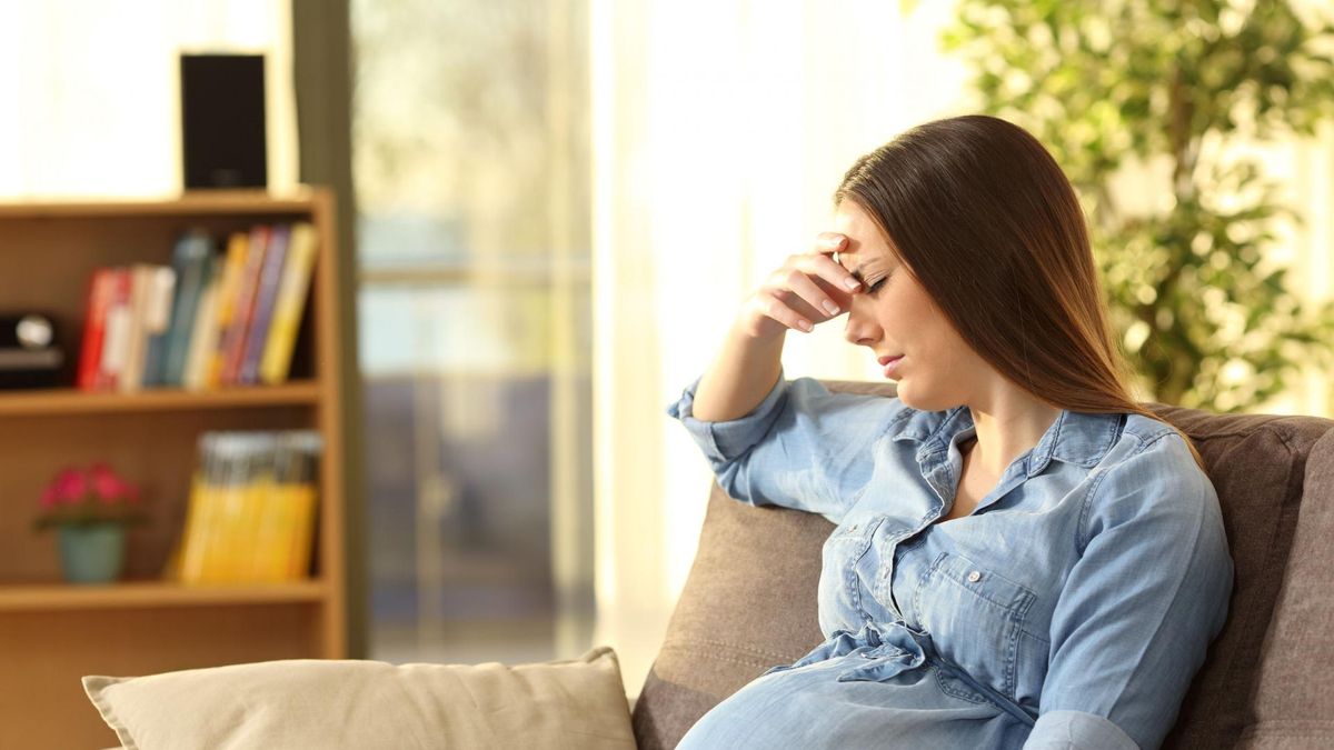 Ból głowy w ciąży. Dlaczego się pojawia i jak sobie z nim poradzić?