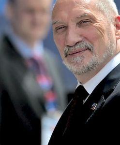 Macierewicz wiąże nadzieję z Trumpem i dozbraja armię
