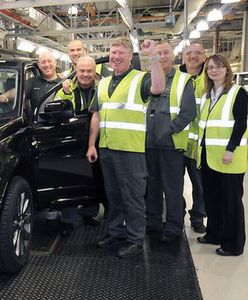 300 000 ezgemplarzy Land Rovera Freelander 2