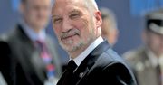 Macierewicz wiąże nadzieję z Trumpem i dozbraja armię