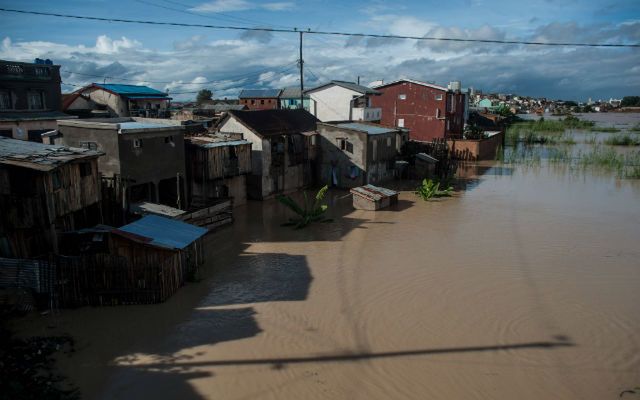 Madagaskar. Są ofiary cyklonu Enawo