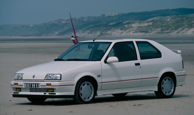 25 lat Renault 19
