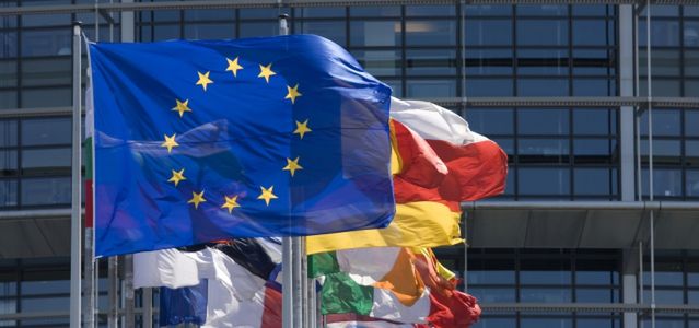 KE: wzrósł wskaźnik nastrojów w gospodarce UE, w tym w Polsce