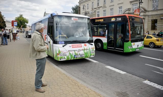 Autobusy miejskie będą częściowo zasilane energią słoneczną