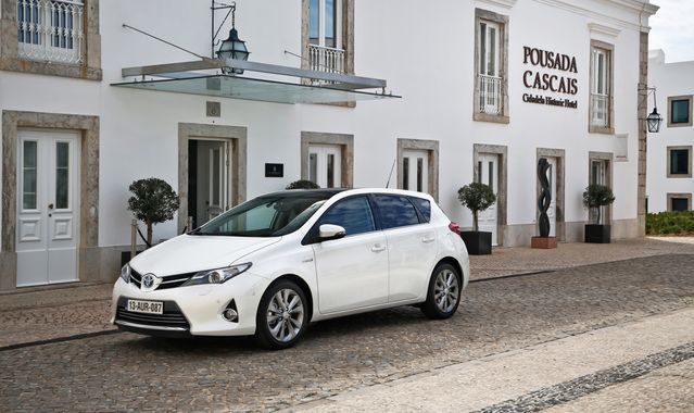 Hybrydowa Toyota Auris wjeżdża na polski rynek