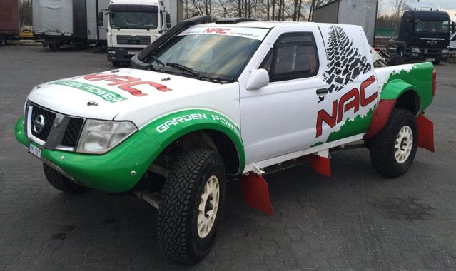 Nissan Navara T1 w barwach NAC Rally Team