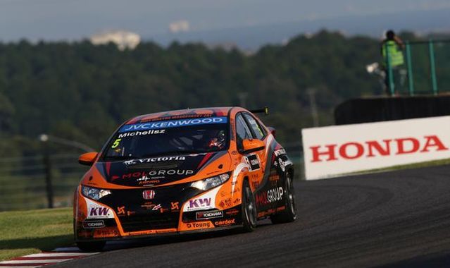 Honda Civic wygrywa w wyścigu WTCC