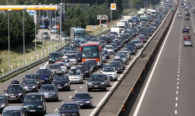 Włoscy transportowcy blokują drogi