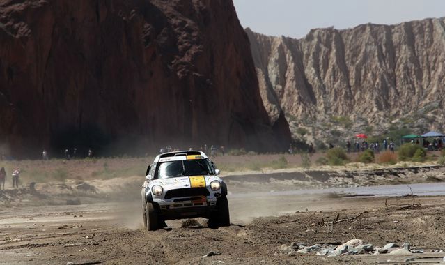 Kaczmarski pnie się w górę klasyfikacji Dakaru