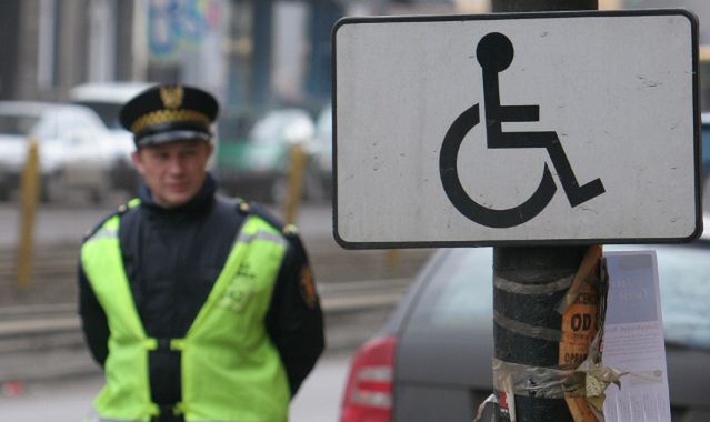 Karty parkingowe dla niepełnosprawnych: stare od końca czerwca tracą ważność