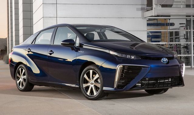 W Kalifornii ruszyły zamówienia na Toyotę Mirai