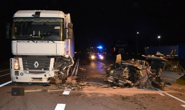 Zmęczony kierowca tak samo niebezpieczny jak pijany