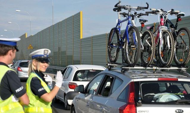 Policja apeluje o ostrożne powroty z wakacji