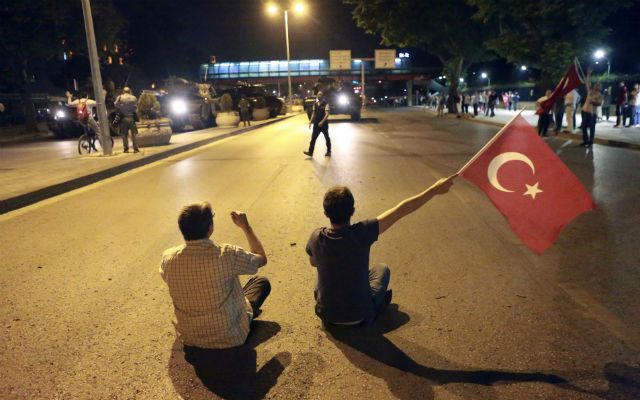 Tureccy oficerowie proszą o azyl w Niemczech