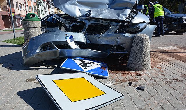 Ubezpieczenie prawne pojazdu: co to jest i czy się opłaca?