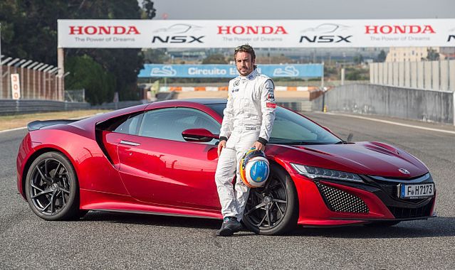 Fernando Alonso sprawdził nową Hondę NSX