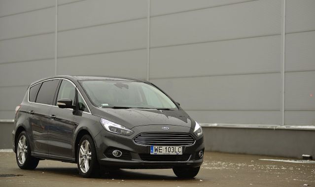 Ford S-Max 2.0 TDCi: van z namiastką sportu