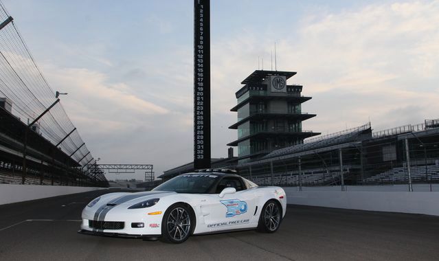 Chevrolet Corvette poprowadzi wyścig w Indianapolis
