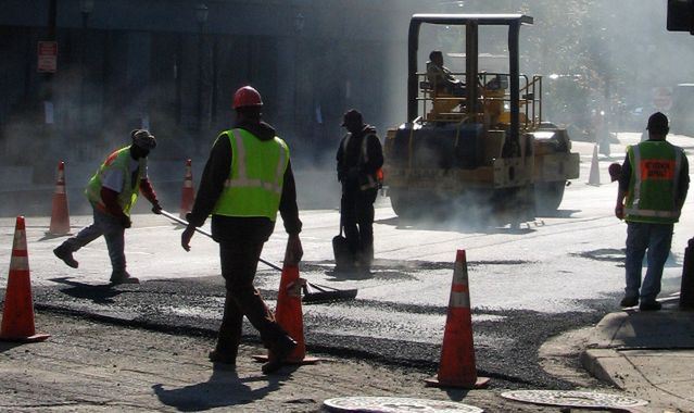 Program poprawy dróg zniszczonych przy budowie autostrad