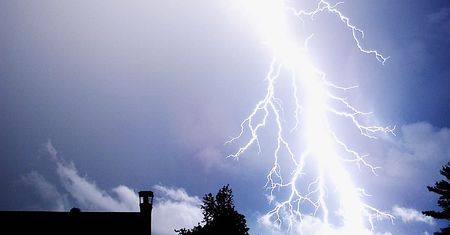 Niespokojna pogoda w Polsce. Burze i ulewy na horyzoncie