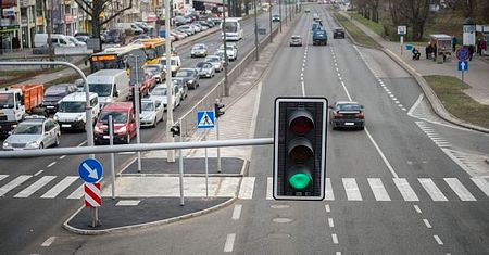 Inteligentne Systemy Transportowe: sposób na rosnącą liczbę aut