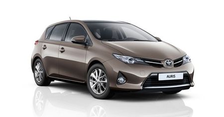 Hybrydowa Toyota Auris tańsza od wersji benzynowej i wysokoprężnej